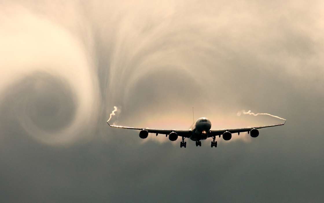 Airplanes, Transport
